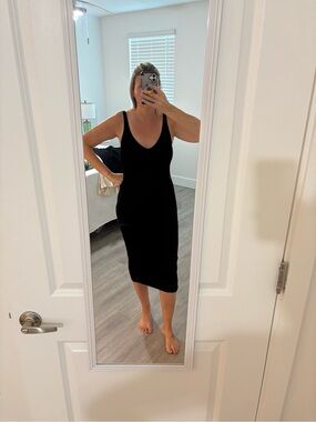 Mod Ref Black Sleeveless Midi Tank Dress